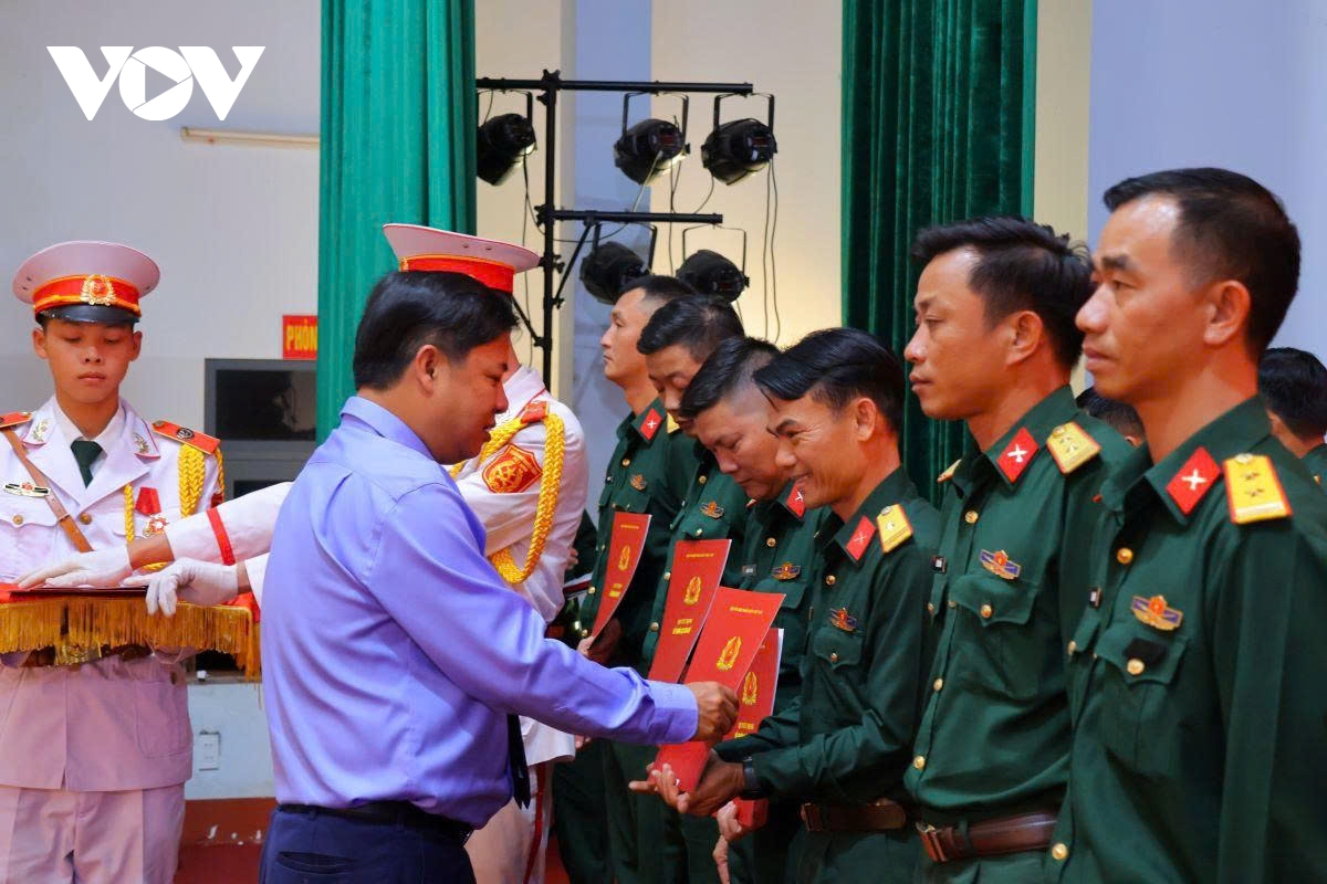 102 sĩ quan quân đội tham gia ban chỉ huy quân sự cấp xã tại Đắk Lắk